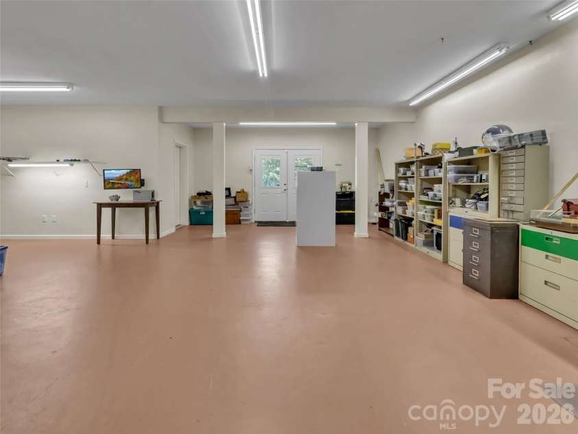 99 Mary Gray Drive, Clyde, NC 28721.  MLS# CAR4389889, YatesRealty ID 31036. Fabulous Workshop/Studio Space