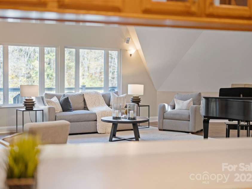 10200 Amsterdam Drive, Mount Pleasant, NC 28124.  MLS# CAR4213612, YatesRealty ID 31037. Welcome to 10200 Amsterdam Drive