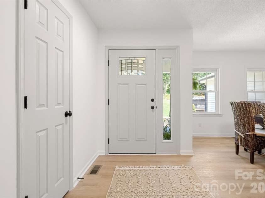 1314 Redland Drive, Gastonia, NC 28054.  MLS# CAR4423725, YatesRealty ID 31037. 