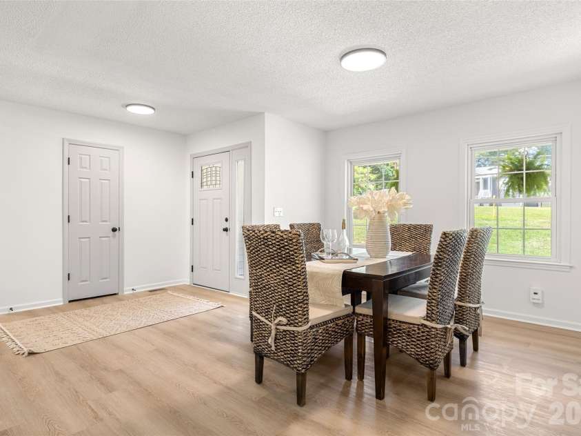 1314 Redland Drive, Gastonia, NC 28054.  MLS# CAR4423725, YatesRealty ID 31037. 