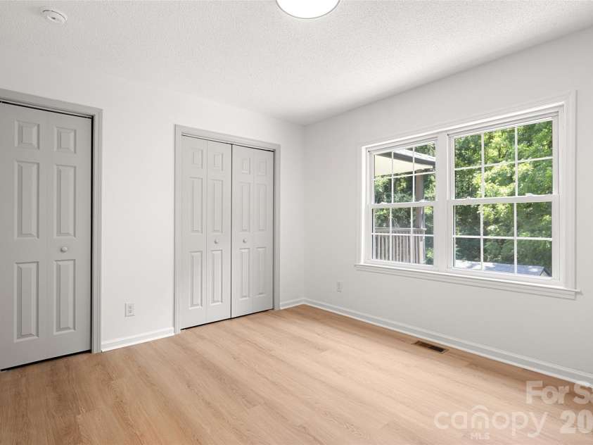 1314 Redland Drive, Gastonia, NC 28054.  MLS# CAR4423725, YatesRealty ID 31037. 