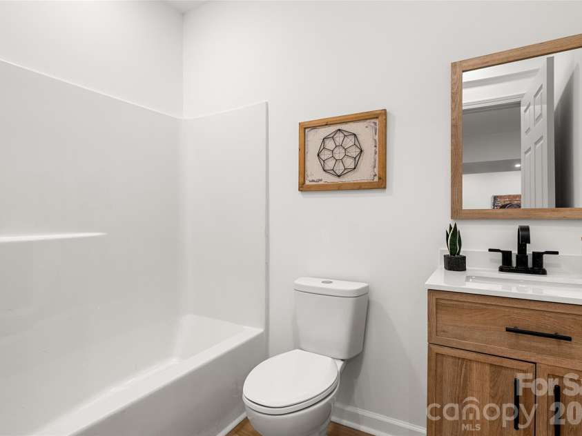 1314 Redland Drive, Gastonia, NC 28054.  MLS# CAR4423725, YatesRealty ID 31037. 