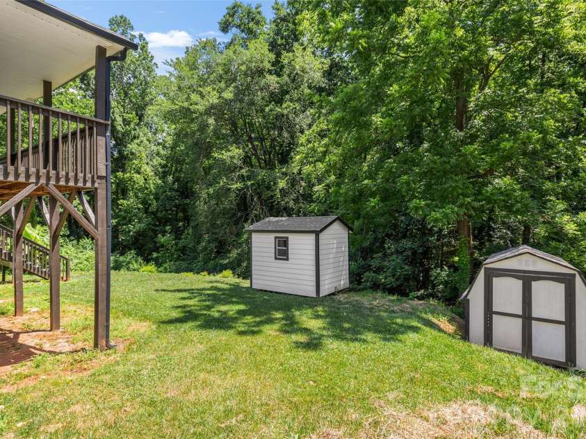 1314 Redland Drive, Gastonia, NC 28054.  MLS# CAR4423725, YatesRealty ID 31037. 