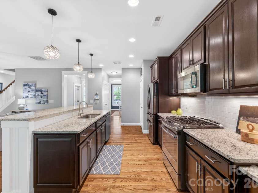 809 Elswick Court, Fort Mill, SC 29708.  MLS# CAR4386301, YatesRealty ID 31038. 