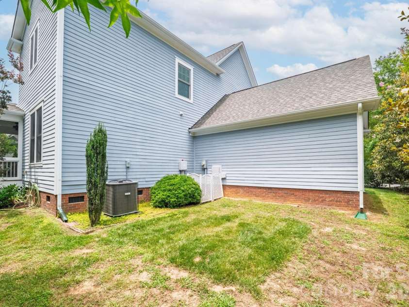 809 Elswick Court, Fort Mill, SC 29708.  MLS# CAR4386301, YatesRealty ID 31038. 