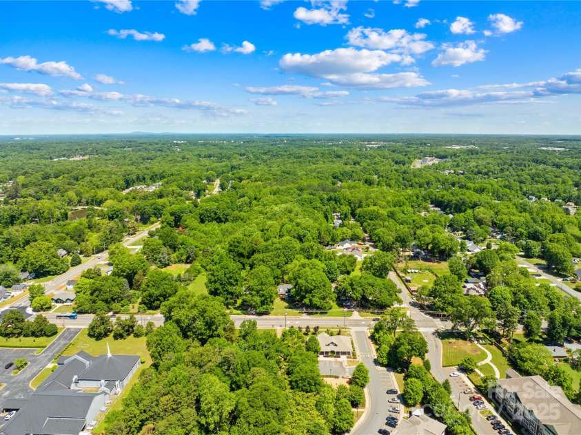 6012 Tuckaseegee Road, Charlotte, NC 28208.  MLS# CAR4252360, YatesRealty ID 31039. 