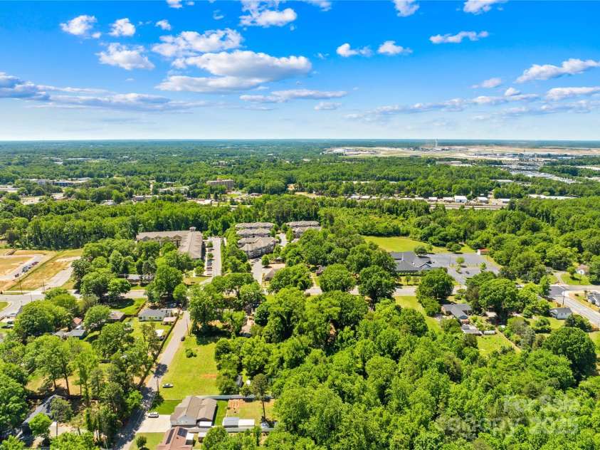 6012 Tuckaseegee Road, Charlotte, NC 28208.  MLS# CAR4252360, YatesRealty ID 31039. 
