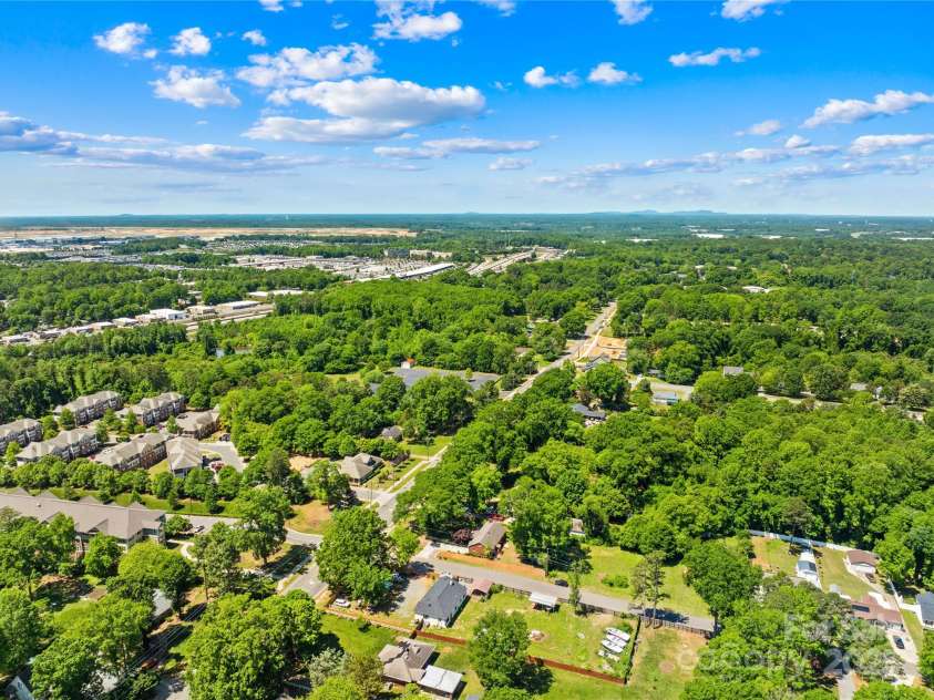 6012 Tuckaseegee Road, Charlotte, NC 28208.  MLS# CAR4252360, YatesRealty ID 31039. 