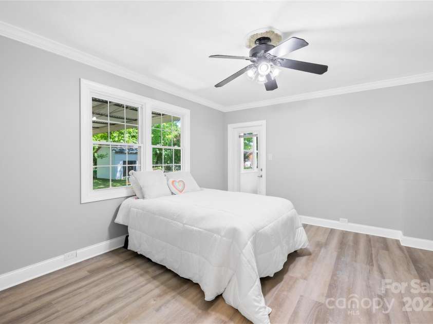 6012 Tuckaseegee Road, Charlotte, NC 28208.  MLS# CAR4252360, YatesRealty ID 31039. 