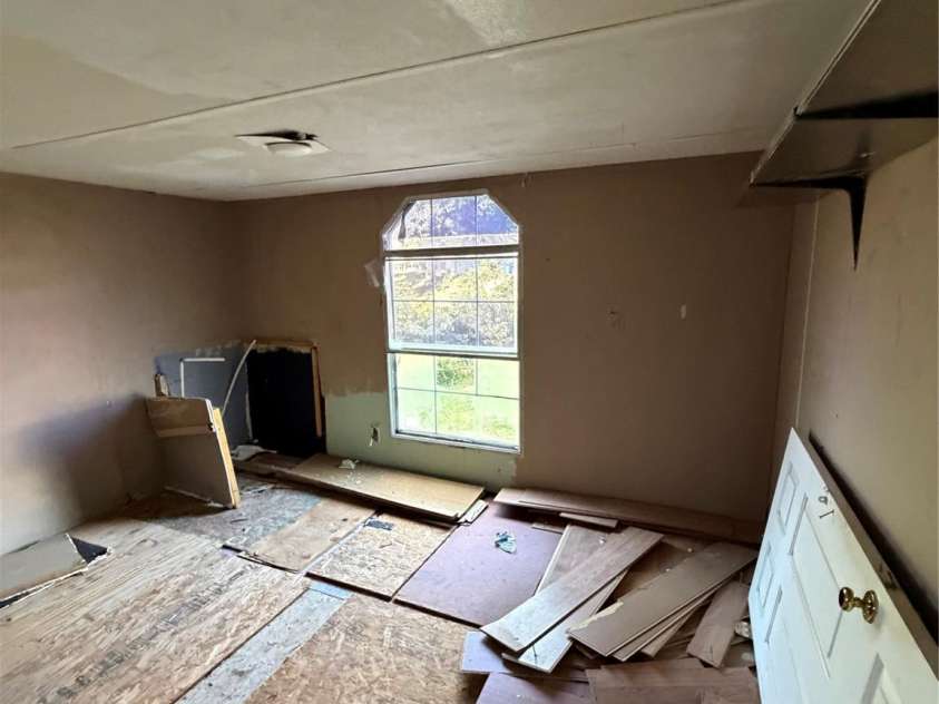 171 Ridley Street, Marion, NC 28752.  MLS# CAR4391495, YatesRealty ID 31040. 