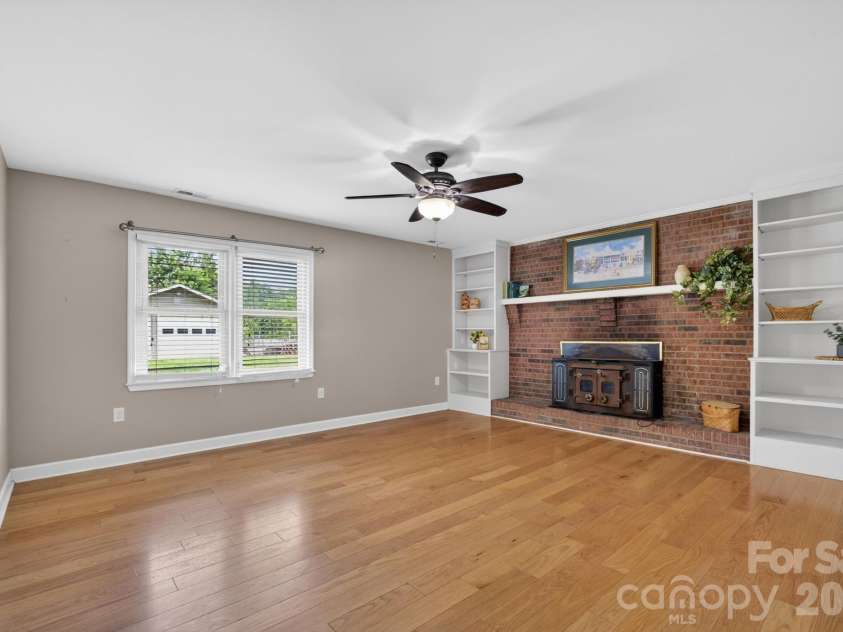 2411 Allendale Circle, Lenoir, NC 28645.  MLS# CAR4391717, YatesRealty ID 31041. 