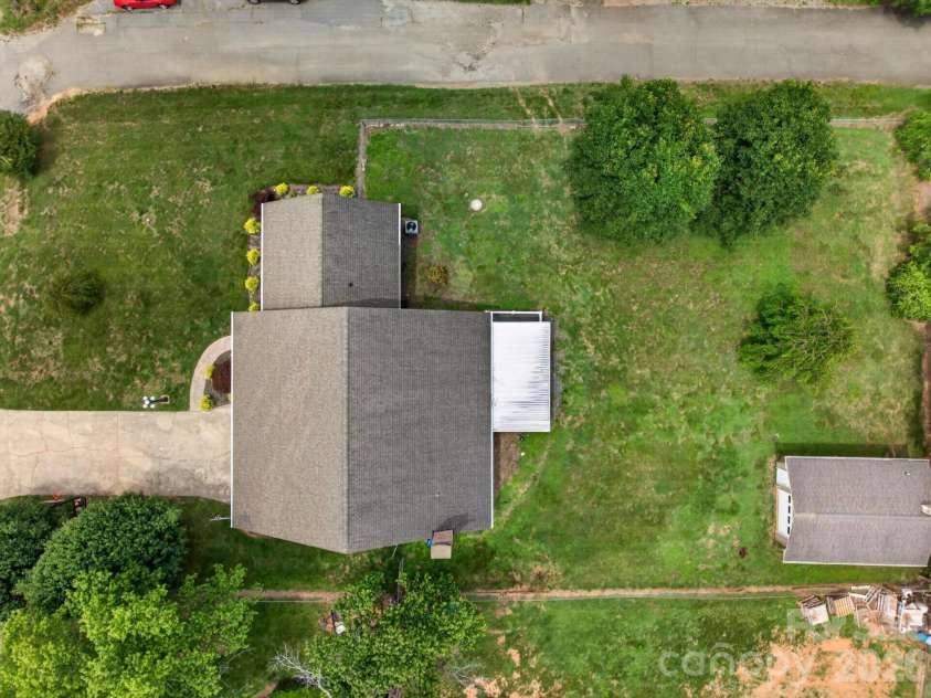 2411 Allendale Circle, Lenoir, NC 28645.  MLS# CAR4391717, YatesRealty ID 31041. 