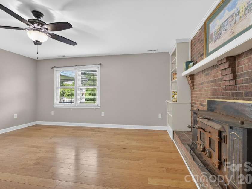 2411 Allendale Circle, Lenoir, NC 28645.  MLS# CAR4391717, YatesRealty ID 31041. Den or third bedroom
