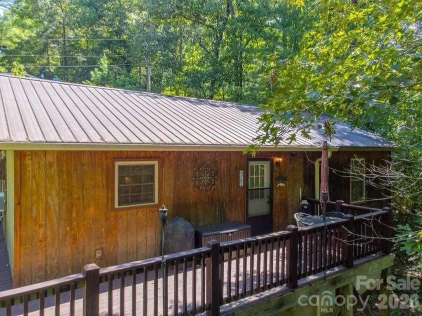 116 Keepsake Lane, Whittier, NC 28789.  MLS# CAR4394125, YatesRealty ID 31042. 