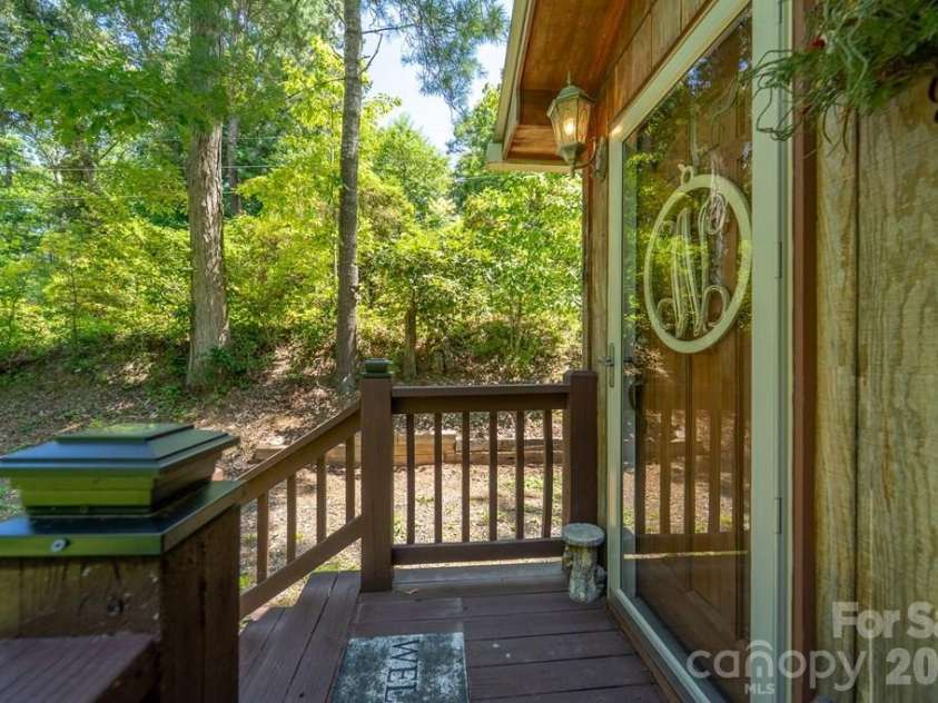 116 Keepsake Lane, Whittier, NC 28789.  MLS# CAR4394125, YatesRealty ID 31042. 