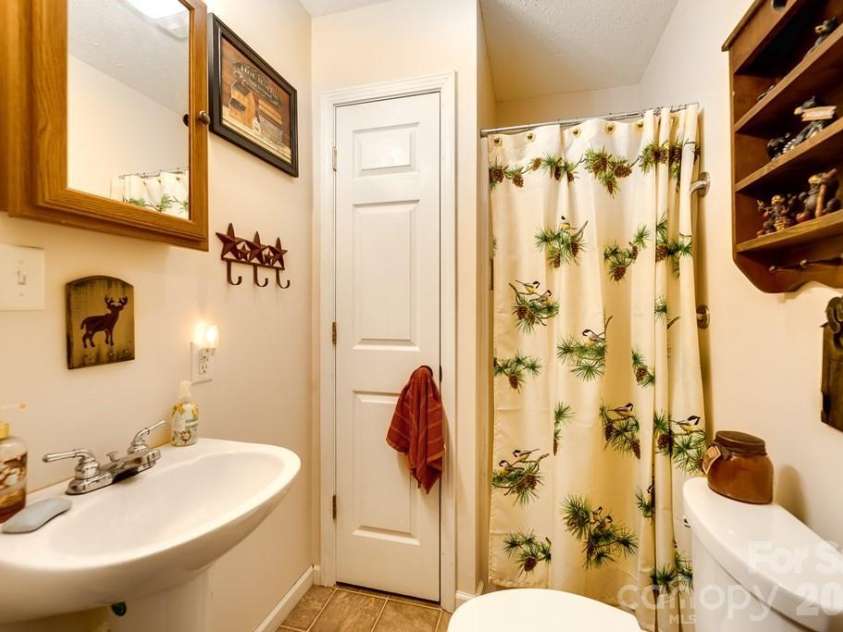 116 Keepsake Lane, Whittier, NC 28789.  MLS# CAR4394125, YatesRealty ID 31042. 
