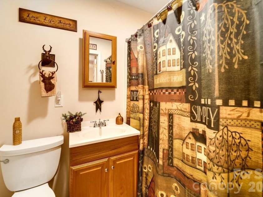 116 Keepsake Lane, Whittier, NC 28789.  MLS# CAR4394125, YatesRealty ID 31042. 