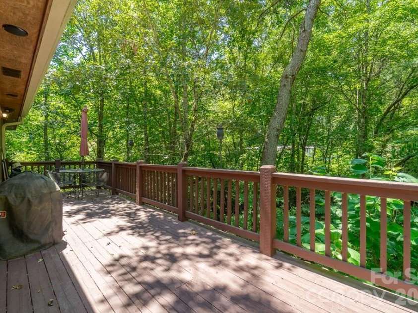 116 Keepsake Lane, Whittier, NC 28789.  MLS# CAR4394125, YatesRealty ID 31042. 