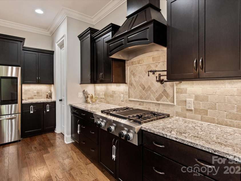 1233 Ladera Drive, Waxhaw, NC 28173.  MLS# CAR4271313, YatesRealty ID 31043. 