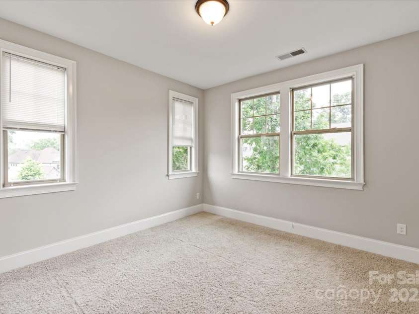 1233 Ladera Drive, Waxhaw, NC 28173.  MLS# CAR4271313, YatesRealty ID 31043. 