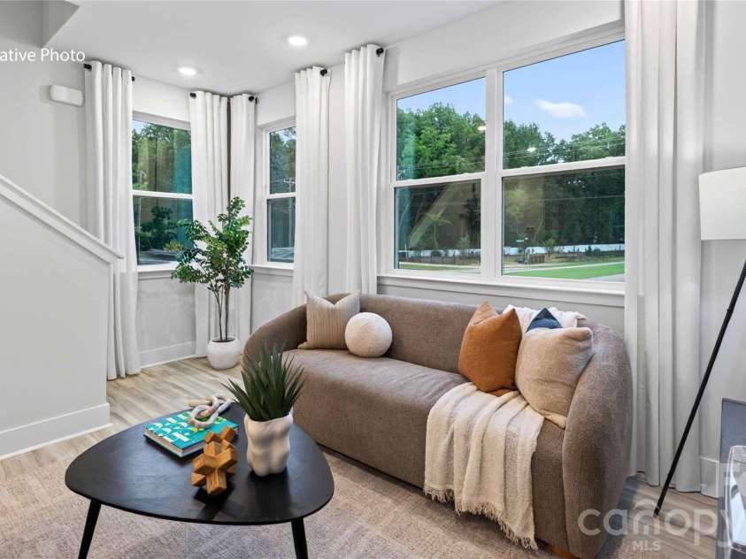 501 Annagh Drive, Charlotte, NC 28217.  MLS# CAR4428089, YatesRealty ID 31045. 