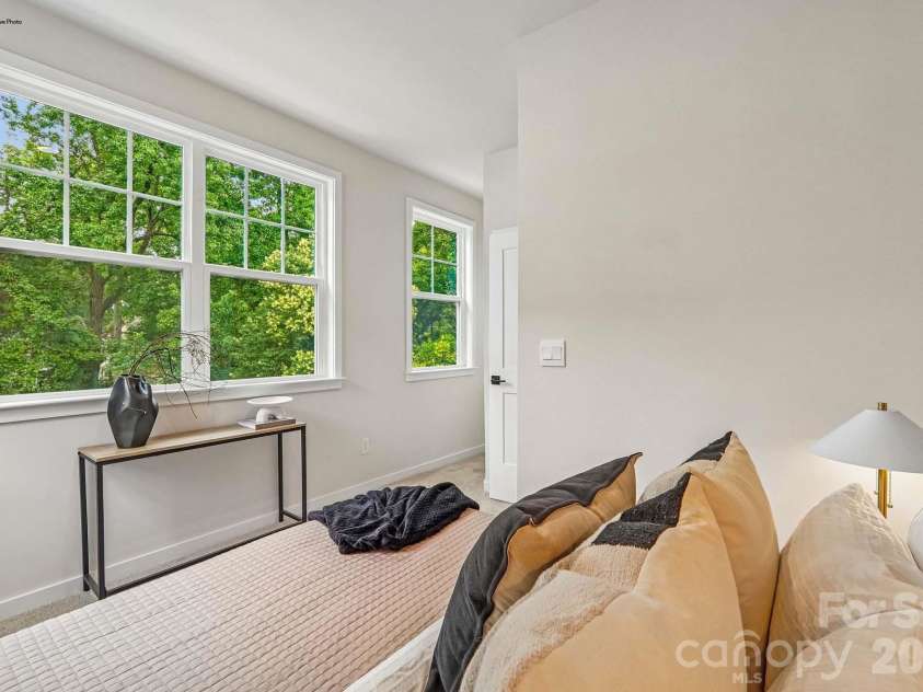 509 Annagh Drive, Charlotte, NC 28217.  MLS# CAR4391130, YatesRealty ID 31046. 