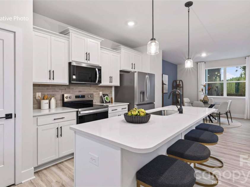 509 Annagh Drive, Charlotte, NC 28217.  MLS# CAR4428104, YatesRealty ID 31046. 