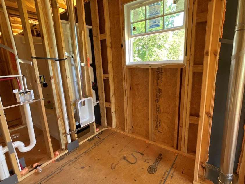 1570 Autumn Lane, York, SC 29745.  MLS# CAR4390453, YatesRealty ID 31047. Laundry room