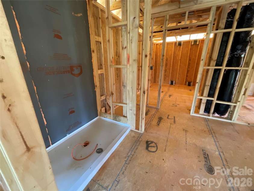 1570 Autumn Lane, York, SC 29745.  MLS# CAR4390453, YatesRealty ID 31047. Primary bathroom