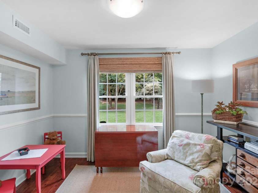 2125 Lawton Bluff Road, Charlotte, NC 28226.  MLS# CAR4275483, YatesRealty ID 31047. 