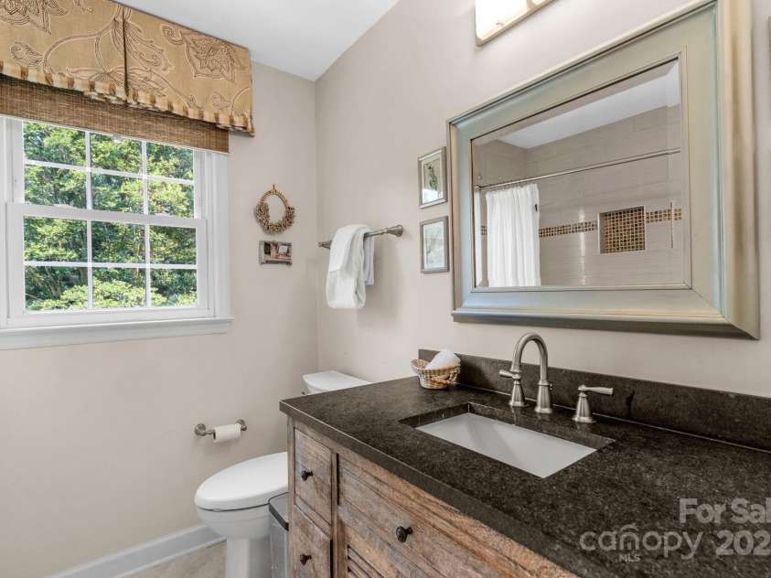 2125 Lawton Bluff Road, Charlotte, NC 28226.  MLS# CAR4275483, YatesRealty ID 31047. 