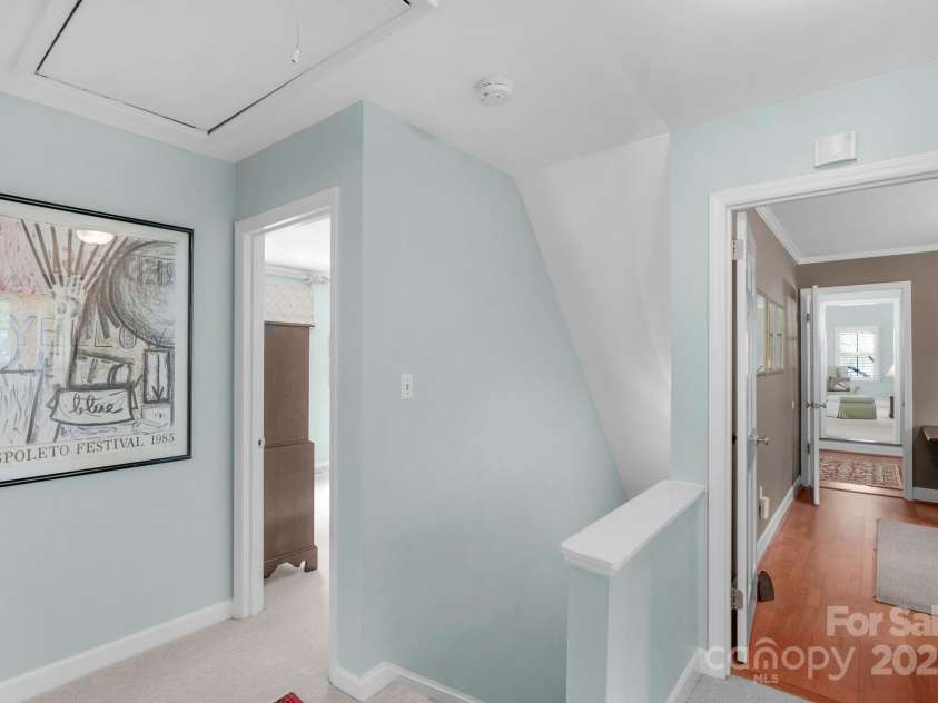 2125 Lawton Bluff Road, Charlotte, NC 28226.  MLS# CAR4275483, YatesRealty ID 31047. 