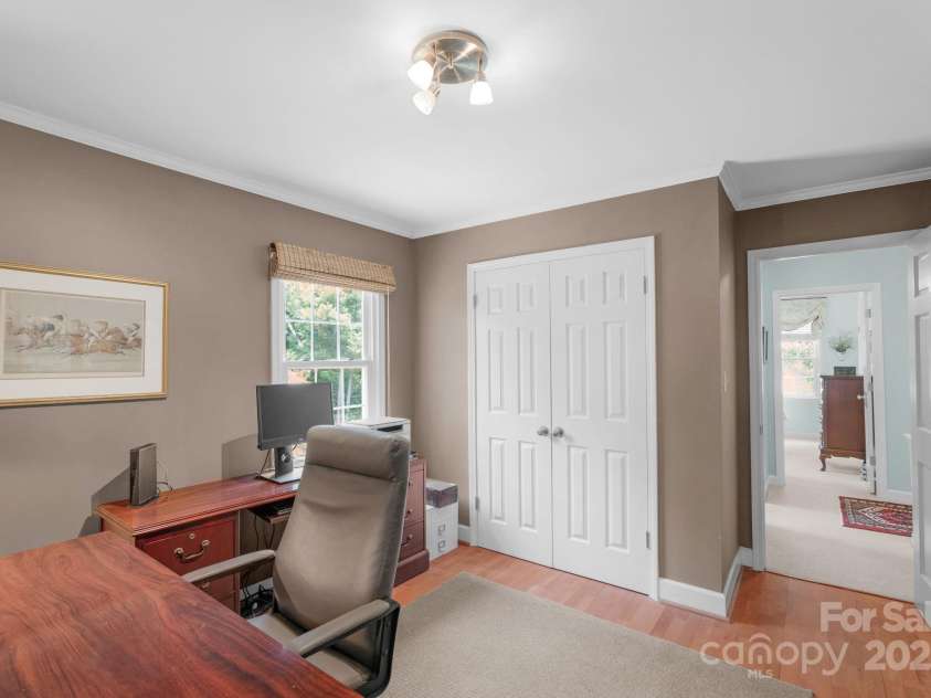2125 Lawton Bluff Road, Charlotte, NC 28226.  MLS# CAR4275483, YatesRealty ID 31047. 