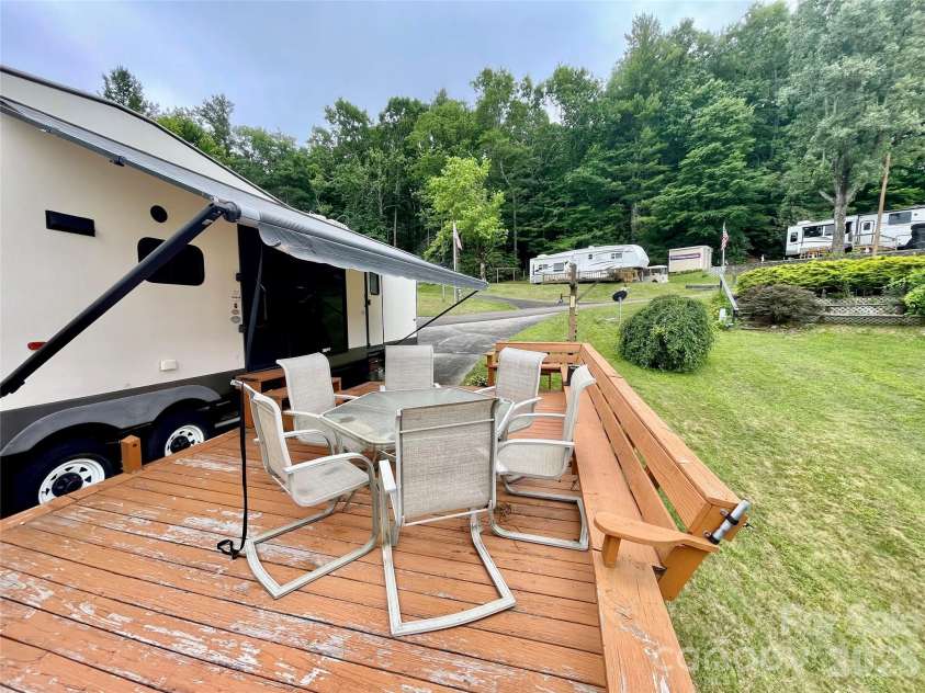 226 Saddle Ridge Drive, Ennice, NC 28623.  MLS# CAR4383260, YatesRealty ID 31048. 