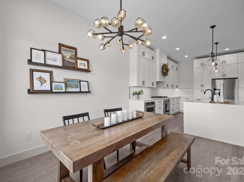 318 Avery Trail Drive, Arden, NC 28704.  MLS# CAR4276285, YatesRealty ID 31049. 