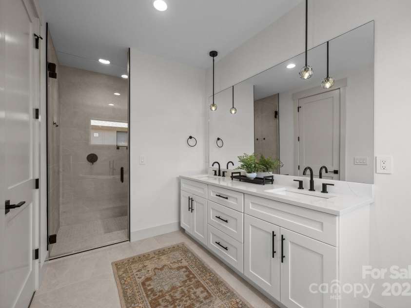 318 Avery Trail Drive, Arden, NC 28704.  MLS# CAR4276285, YatesRealty ID 31049. 