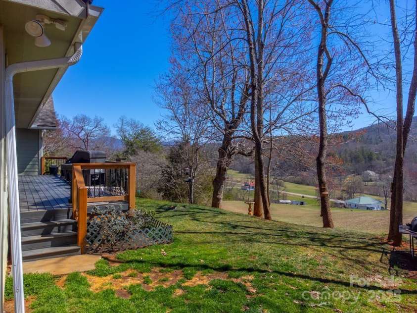 155 Bluebird Cove, Franklin, NC 28734.  MLS# CAR4238942, YatesRealty ID 3105. 