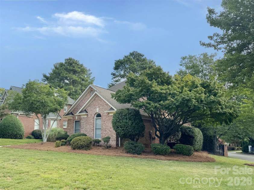 17120 Players Ridge Drive, Cornelius, NC 28031.  MLS# CAR4392492, YatesRealty ID 31050. 