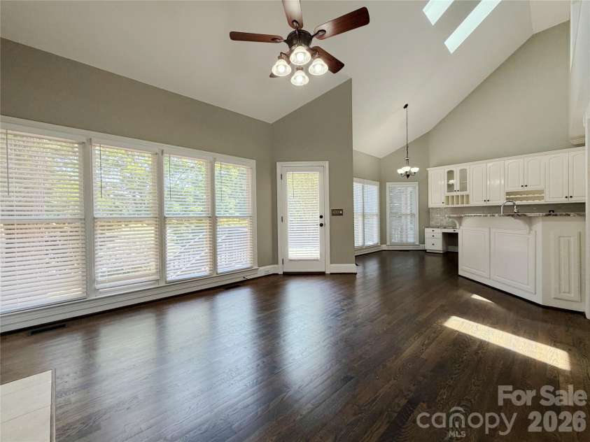 17120 Players Ridge Drive, Cornelius, NC 28031.  MLS# CAR4392492, YatesRealty ID 31050. 