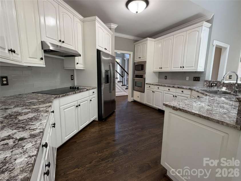 17120 Players Ridge Drive, Cornelius, NC 28031.  MLS# CAR4392492, YatesRealty ID 31050. 
