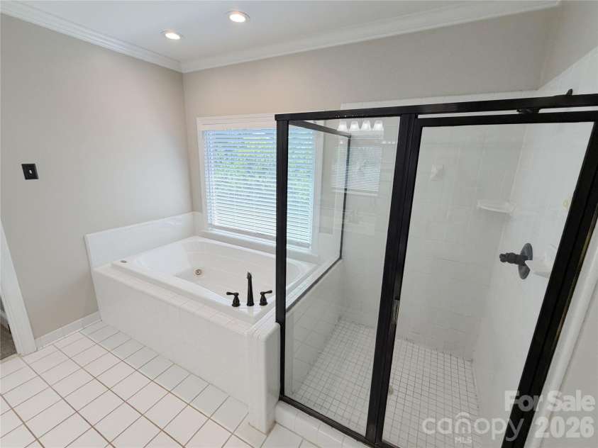 17120 Players Ridge Drive, Cornelius, NC 28031.  MLS# CAR4392492, YatesRealty ID 31050. 