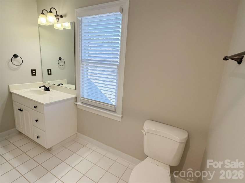 17120 Players Ridge Drive, Cornelius, NC 28031.  MLS# CAR4392492, YatesRealty ID 31050. 