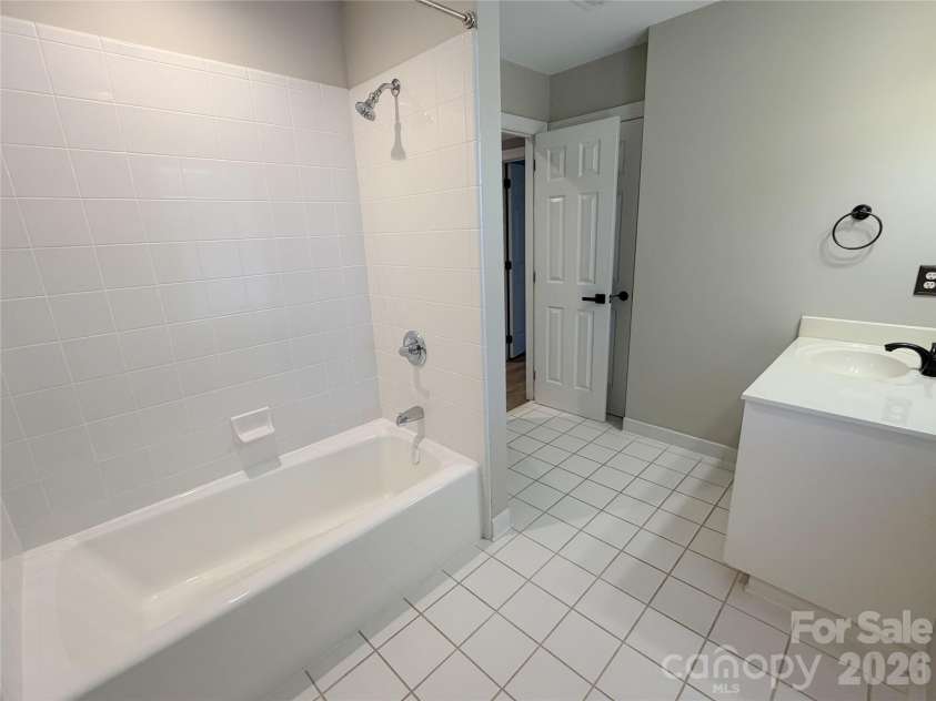 17120 Players Ridge Drive, Cornelius, NC 28031.  MLS# CAR4392492, YatesRealty ID 31050. 