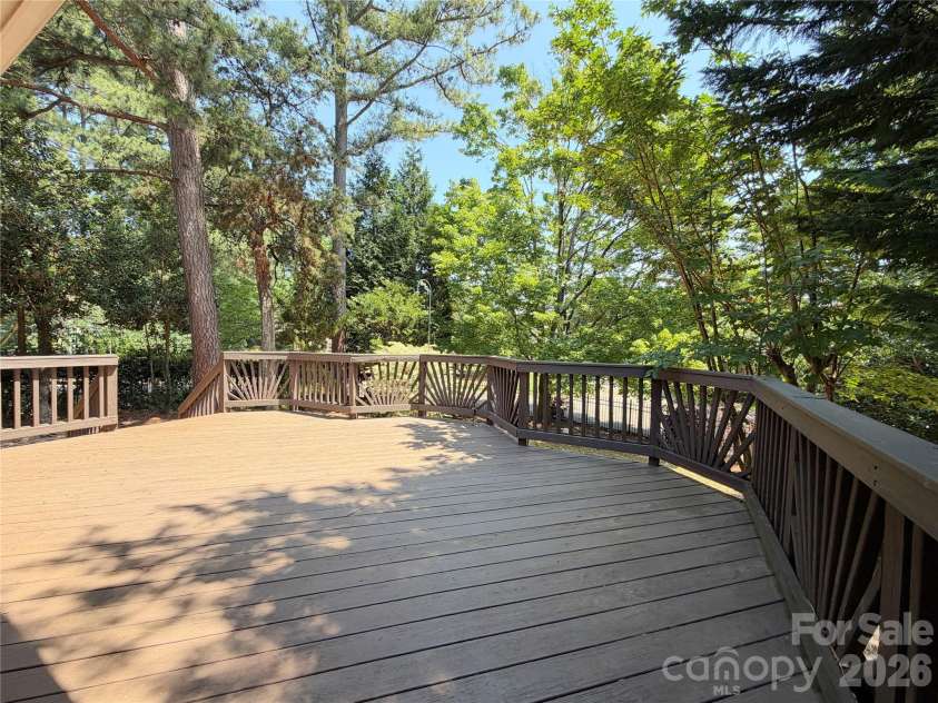 17120 Players Ridge Drive, Cornelius, NC 28031.  MLS# CAR4392492, YatesRealty ID 31050. 