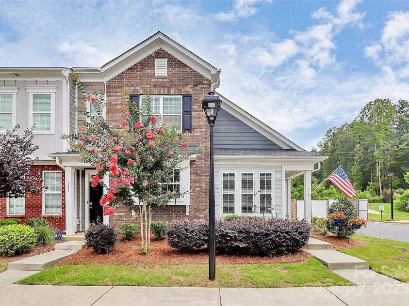 713 Henderson Valley Way, Belmont, NC 28012.  MLS# CAR4277961, YatesRealty ID 31050. 713 Henderson Valley Way