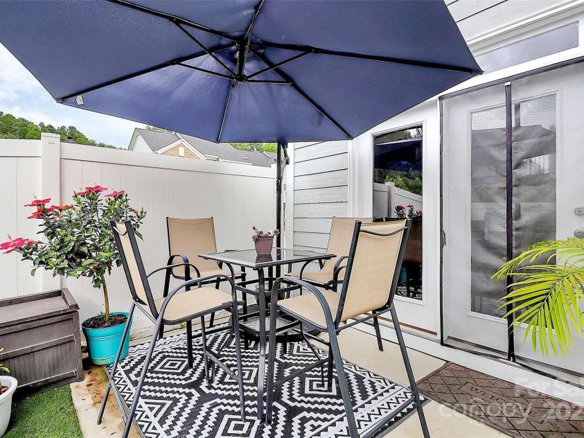 713 Henderson Valley Way, Belmont, NC 28012.  MLS# CAR4277961, YatesRealty ID 31050. Backyard