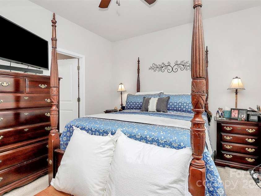 713 Henderson Valley Way, Belmont, NC 28012.  MLS# CAR4277961, YatesRealty ID 31050. Main Floor Primary Bedroom