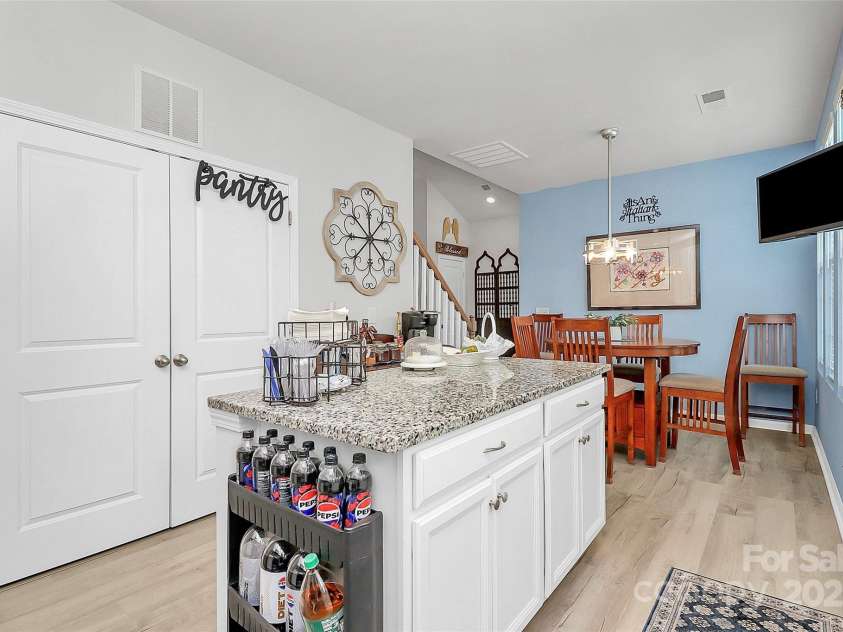 713 Henderson Valley Way, Belmont, NC 28012.  MLS# CAR4277961, YatesRealty ID 31050. Pantry for maximum storage