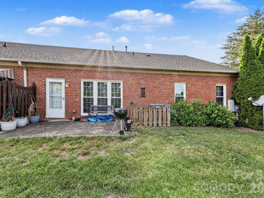 411 Northbridge Drive, High Point, NC 27265.  MLS# CAR4383000, YatesRealty ID 31051. Back view