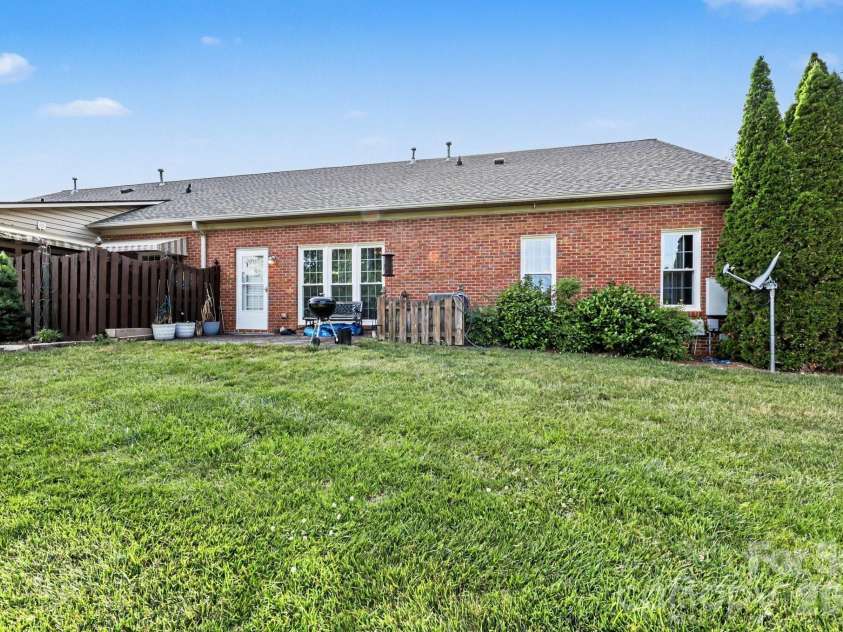 411 Northbridge Drive, High Point, NC 27265.  MLS# CAR4383000, YatesRealty ID 31051. Back view